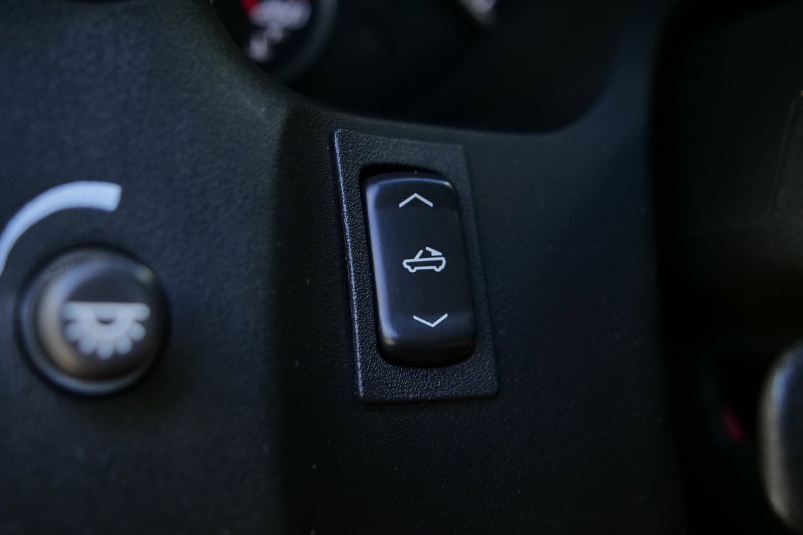 Used 2012 Chevrolet Corvette Grand Sport w/ 3LT Preferred Equipment Group image 9