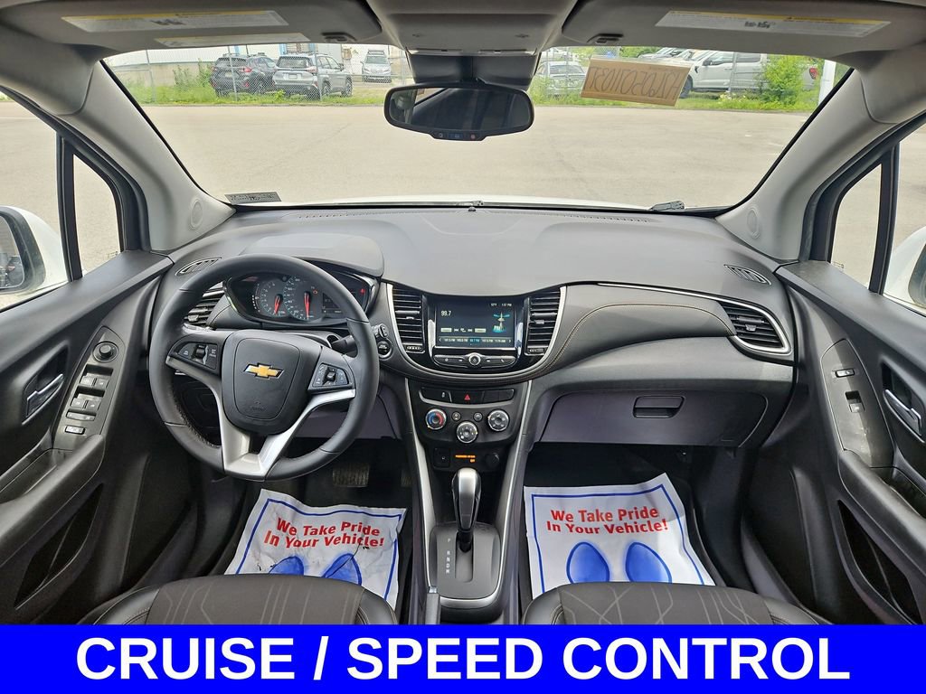 Used 2017 Chevrolet Trax LT w/ LT Convenience Package AWD/4WD image 10