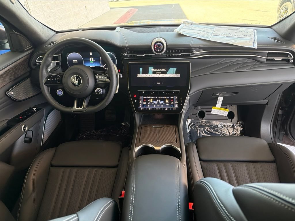Certified 2025 Maserati Grecale Folgore AWD/4WD image 15