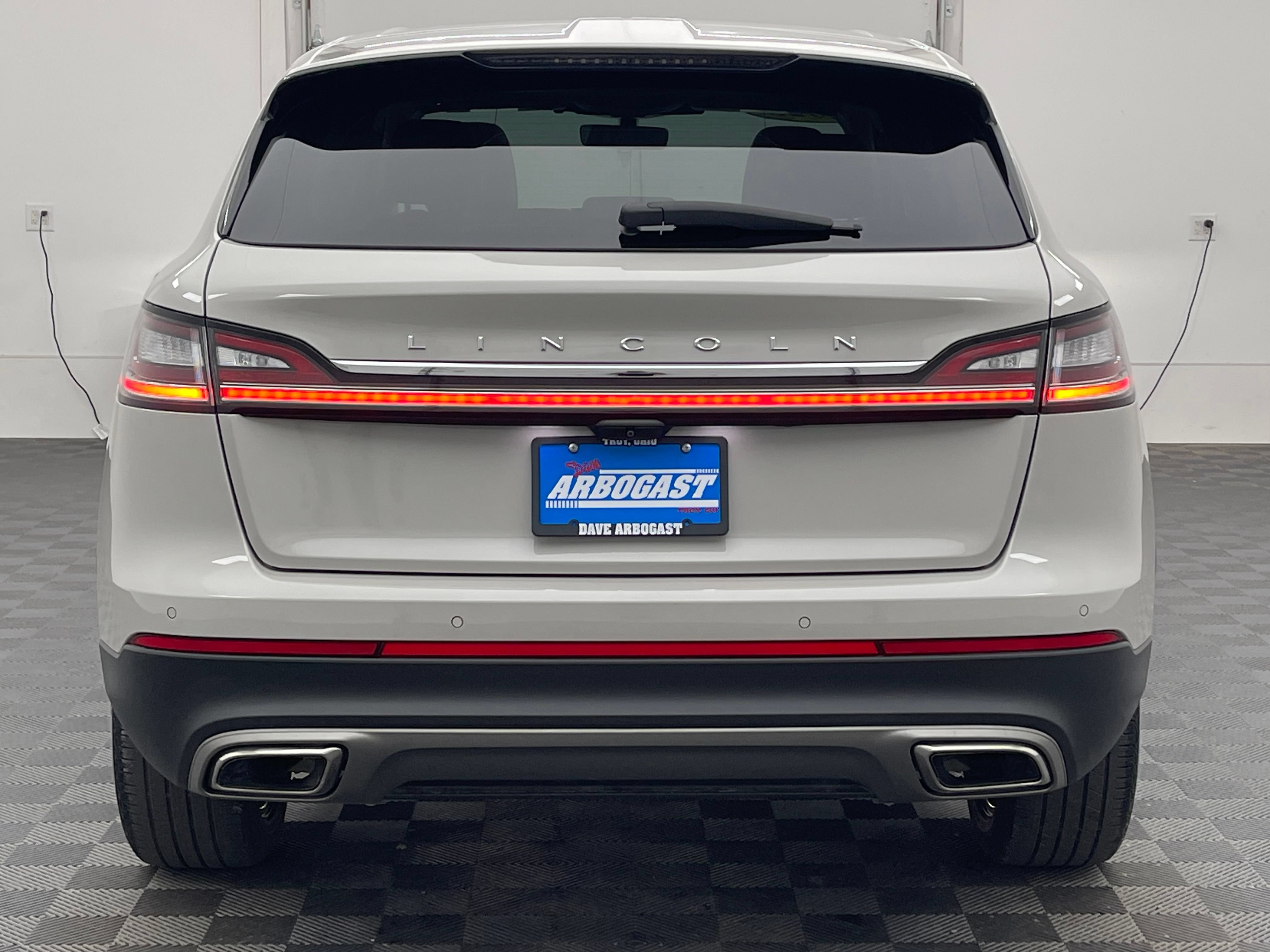 Used 2023 Lincoln Nautilus Reserve AWD/4WD image 10