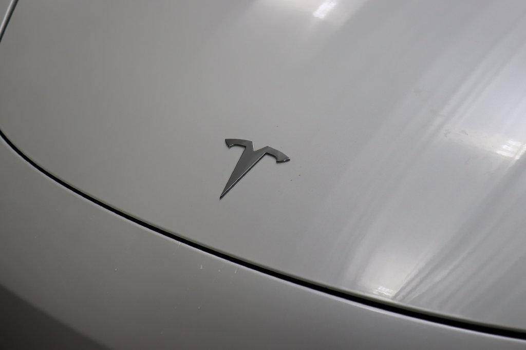 Used 2023 Tesla Model 3 Standard Range RWD image 3