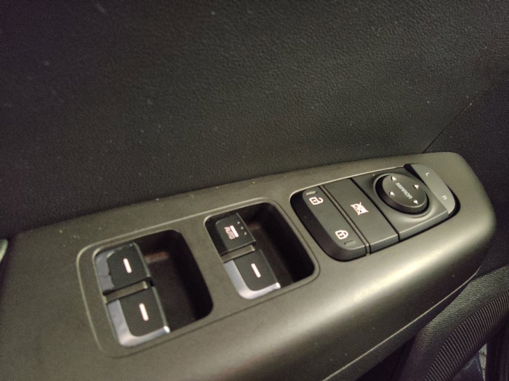 Used 2017 Kia Sportage EX image 27