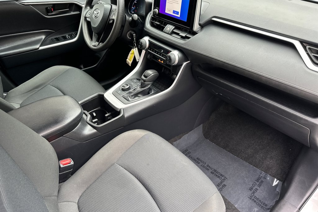 Certified 2024 Toyota RAV4 LE AWD/4WD image 15