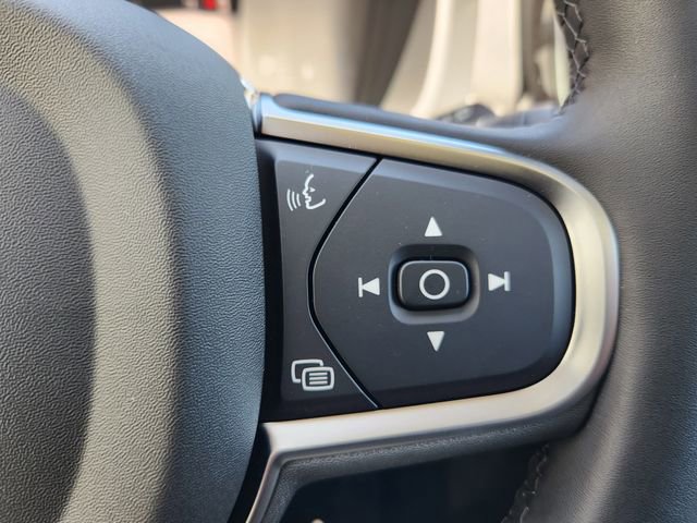New 2025 Volvo XC60 B5 Core w/ Climate Package image 19