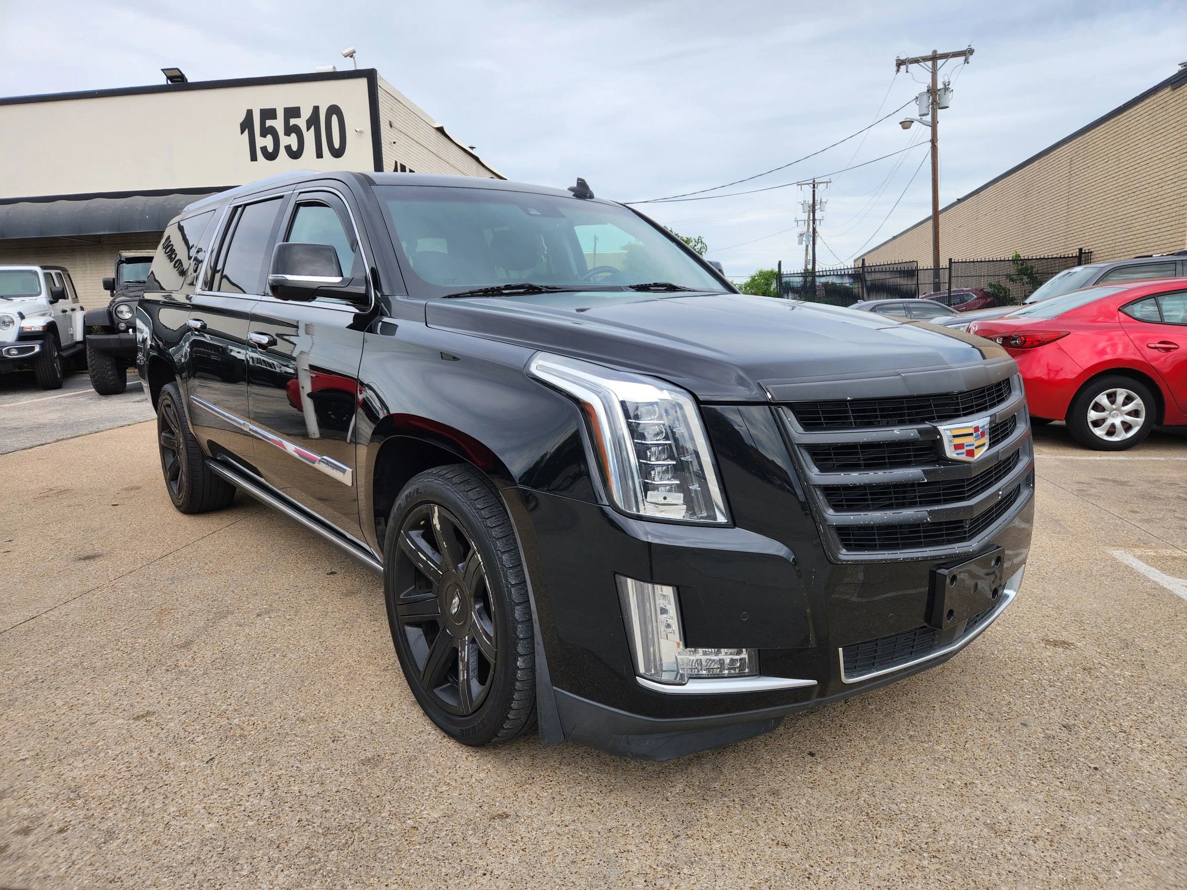Used 2015 Cadillac Escalade ESV Premium AWD/4WD image 6