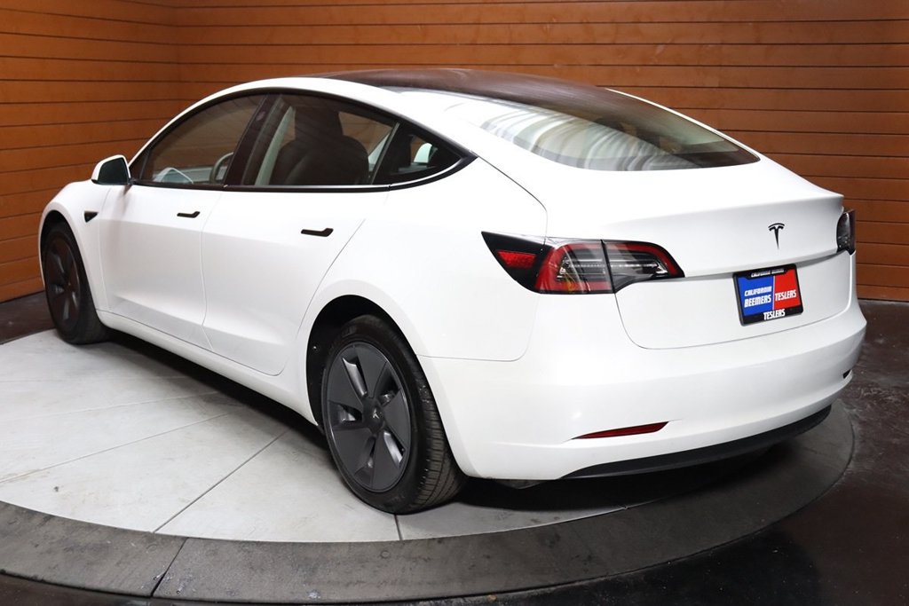 Used 2023 Tesla Model 3 Standard Range RWD image 9