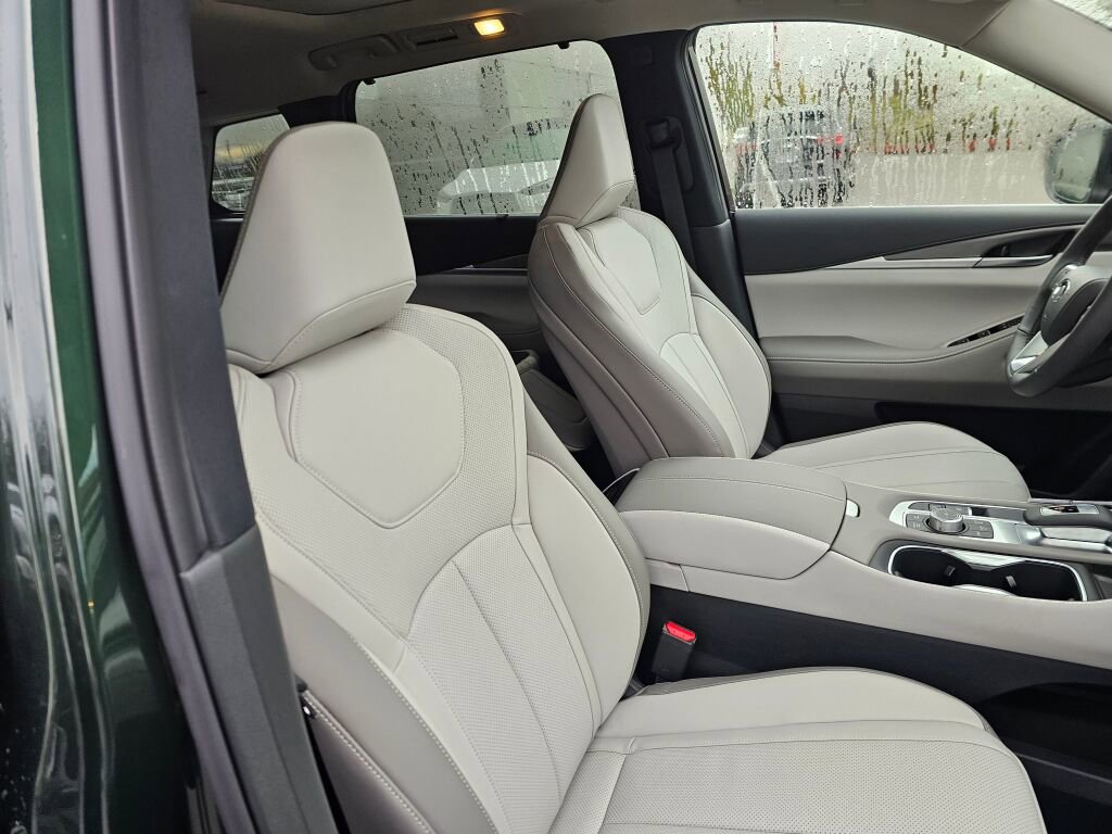 New 2026 INFINITI QX60 Luxe w/ Cargo Package image 12