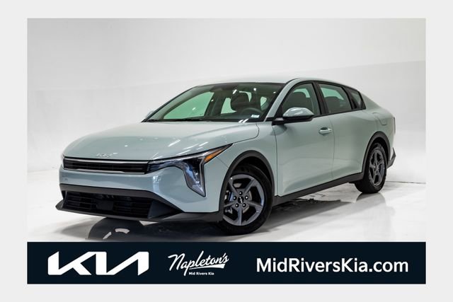 Used 2025 Kia K4 FWD image 1