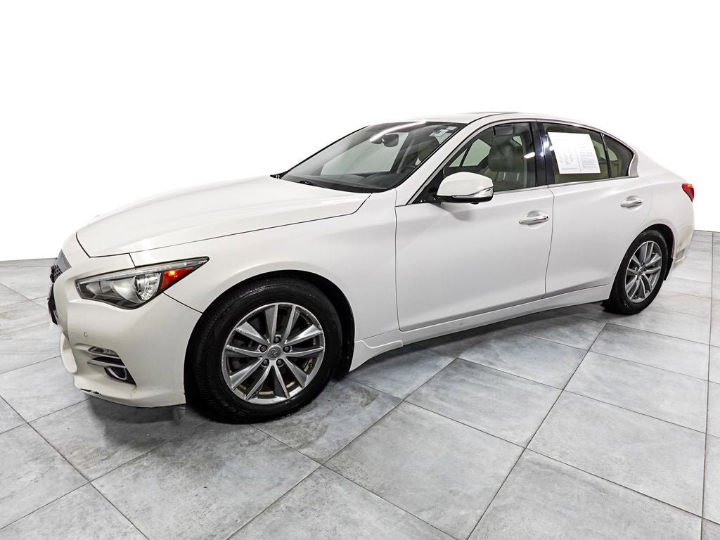 Used 2015 INFINITI Q50 Premium w/ Deluxe Technology Package AWD/4WD image 4