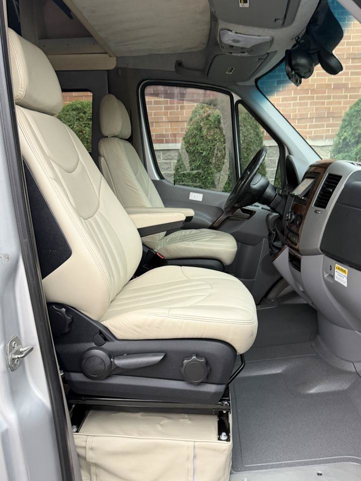 Used 2012 Mercedes-Benz Sprinter 3500 image 29