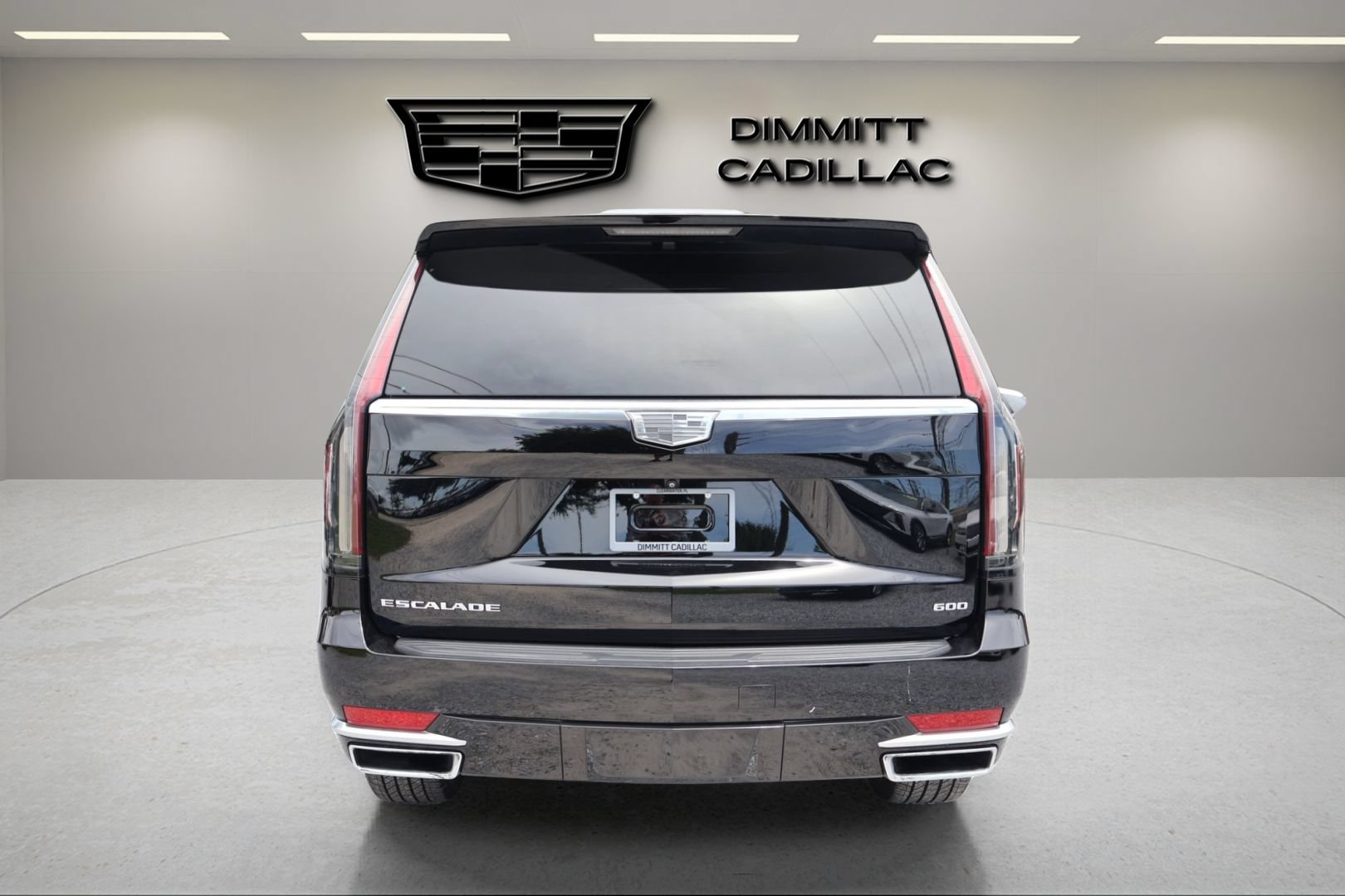 Certified 2022 Cadillac Escalade Luxury RWD image 6