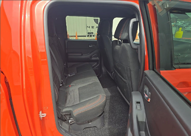 Certified 2025 Nissan Frontier PRO-4X w/ Pro Convenience Package AWD/4WD image 16