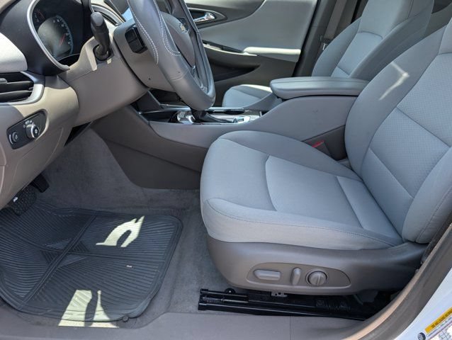 Used 2025 Chevrolet Malibu LT FWD image 14
