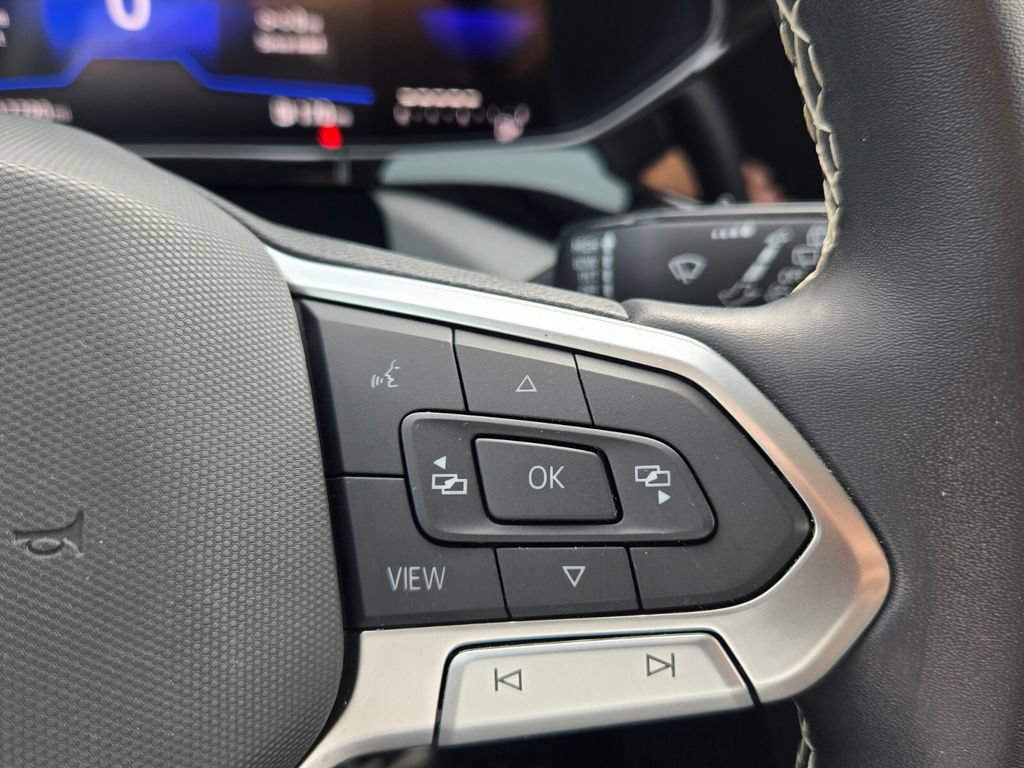 Certified 2023 Volkswagen Taos S FWD image 25