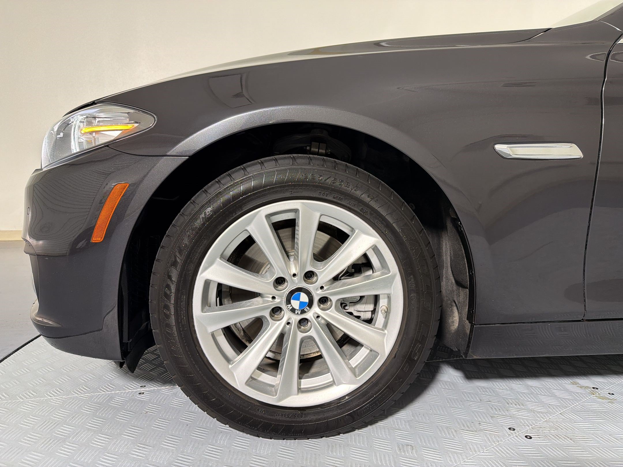 Used 2016 BMW 528i Sedan RWD image 11