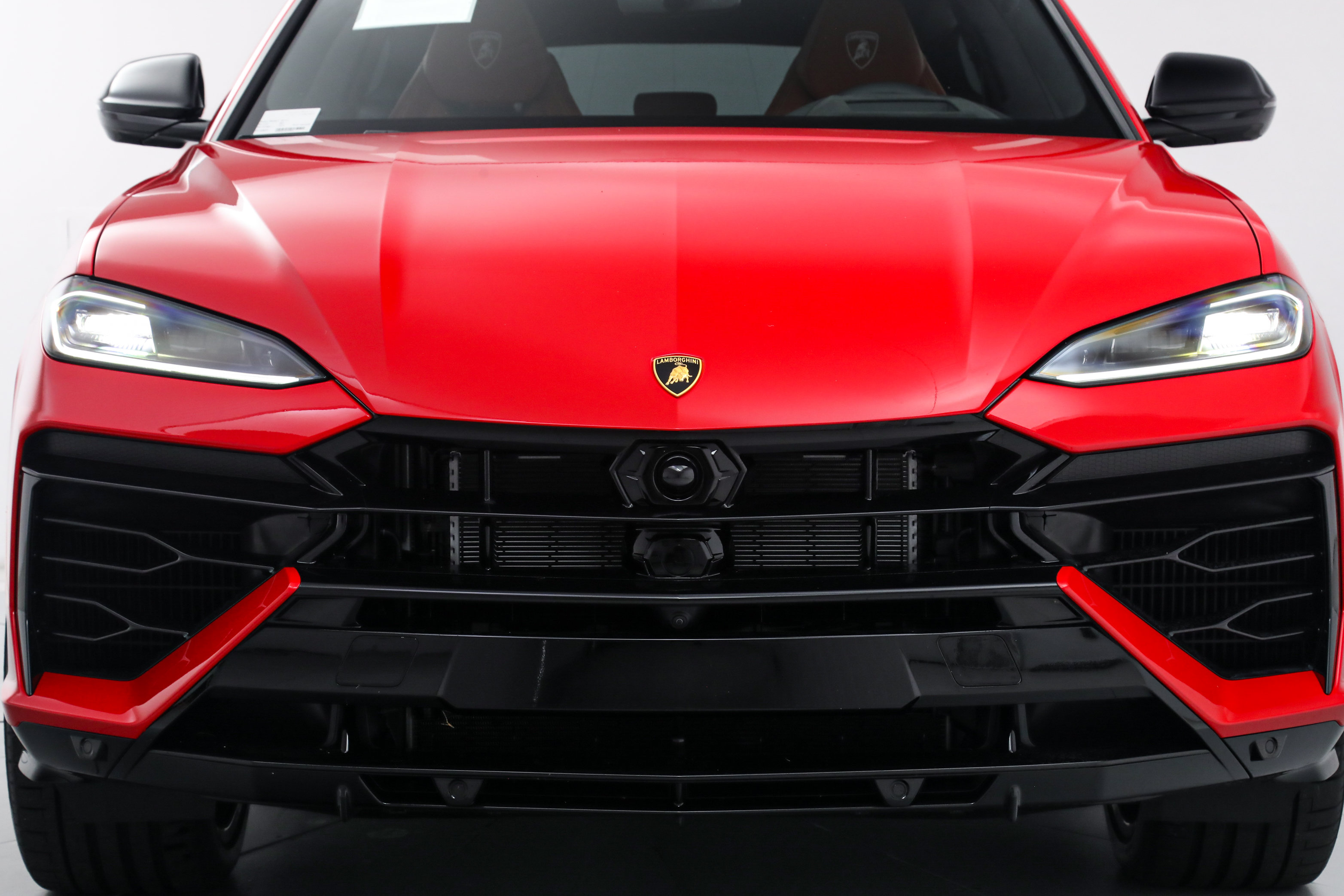 Used 2025 Lamborghini Urus SE AWD/4WD image 9