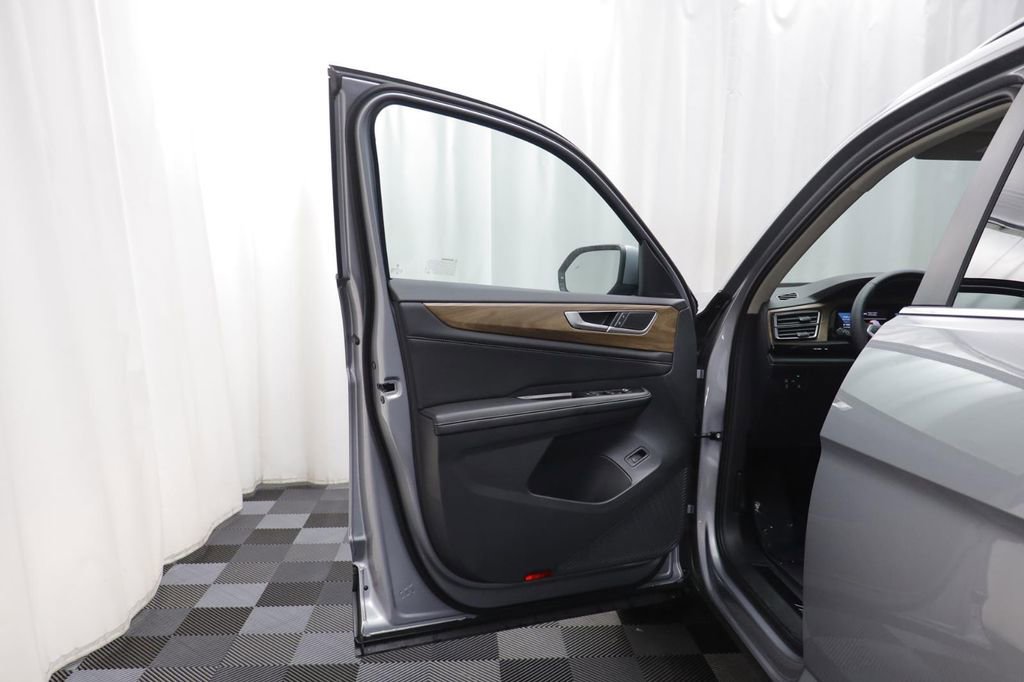 New 2026 Volkswagen Atlas SE AWD/4WD image 5