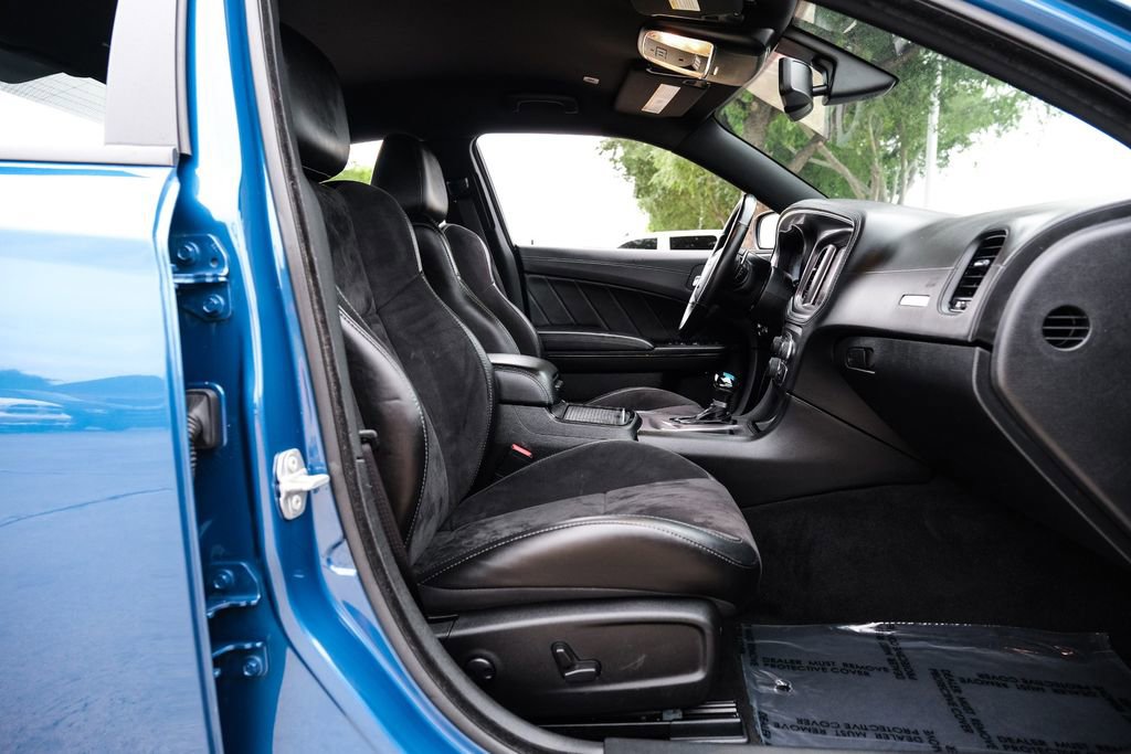 Used 2022 Dodge Charger R/T w/ Plus Group RWD image 35