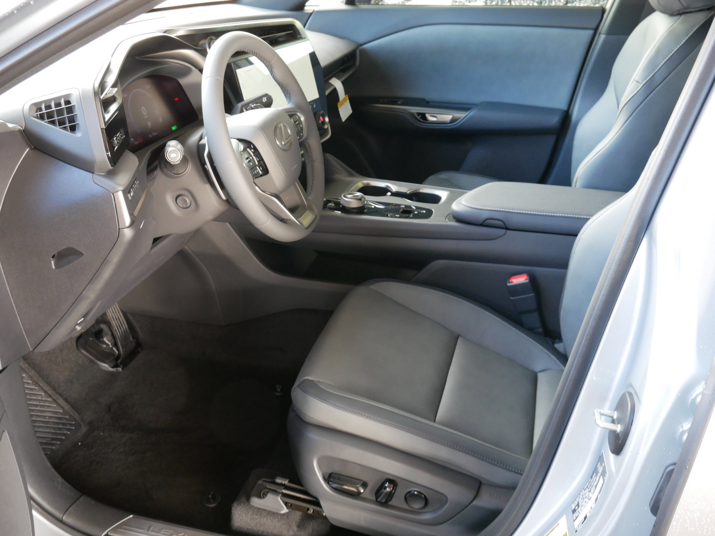 New 2026 Lexus RZ 350e 2WD image 4