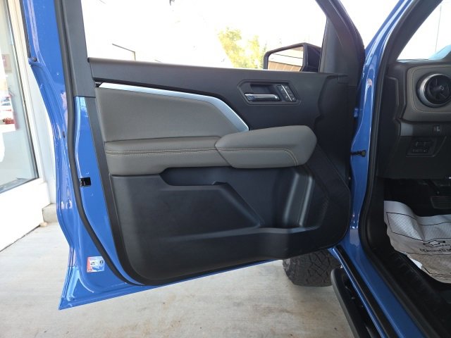 New 2026 Chevrolet Colorado ZR2 w/ Technology Package image 23
