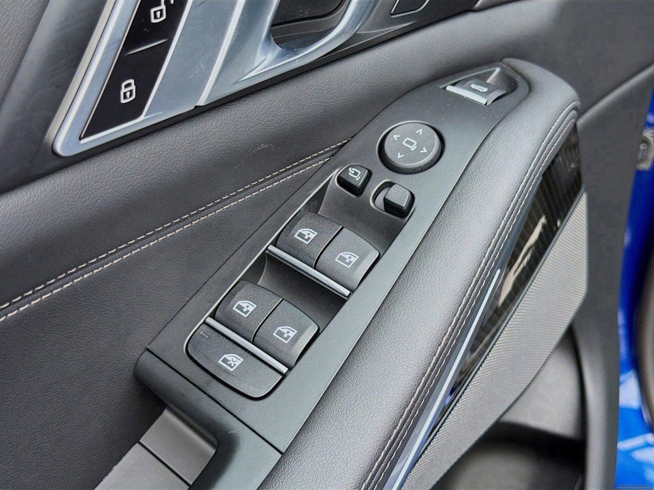 Certified 2026 BMW X5 M60i AWD/4WD image 24
