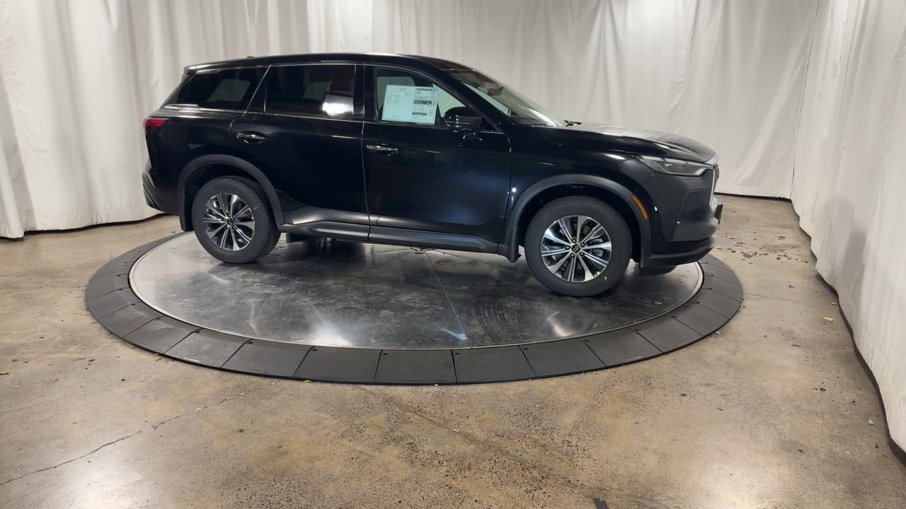 Certified 2025 INFINITI QX60 Pure image 3