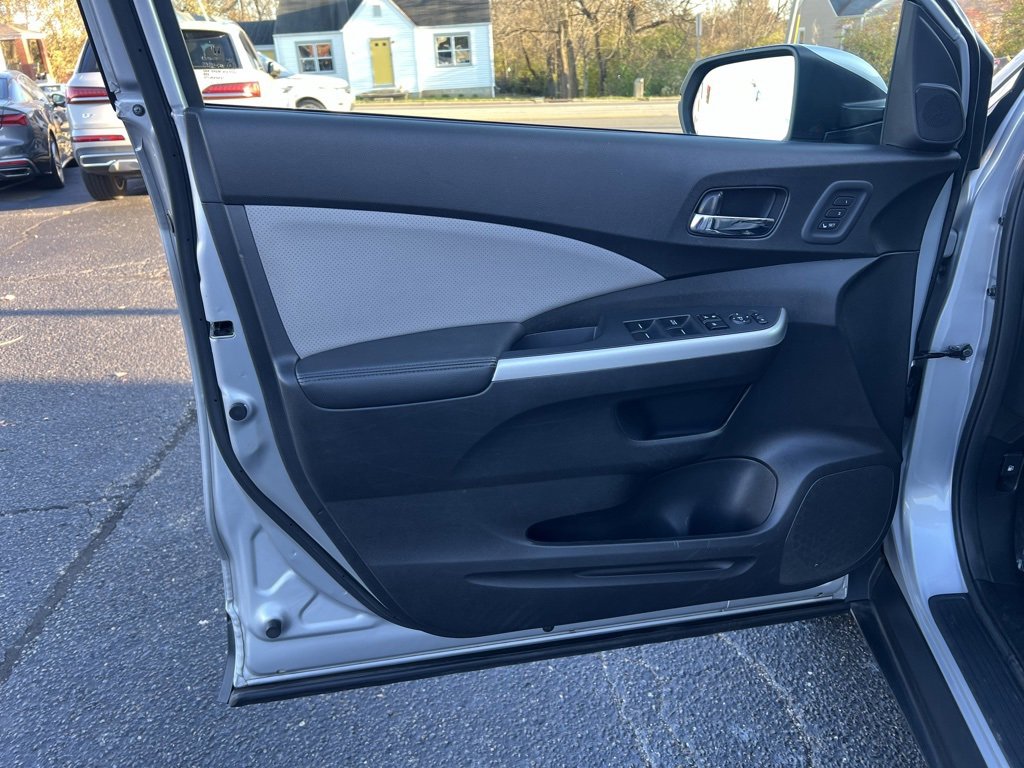 Used 2016 Honda CR-V Touring image 9