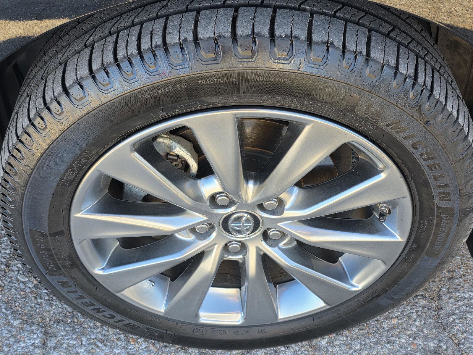 Used 2015 Toyota Camry XLE image 44