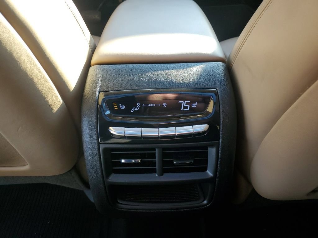 Used 2020 Cadillac XT5 Premium Luxury w/ Platinum Package image 19