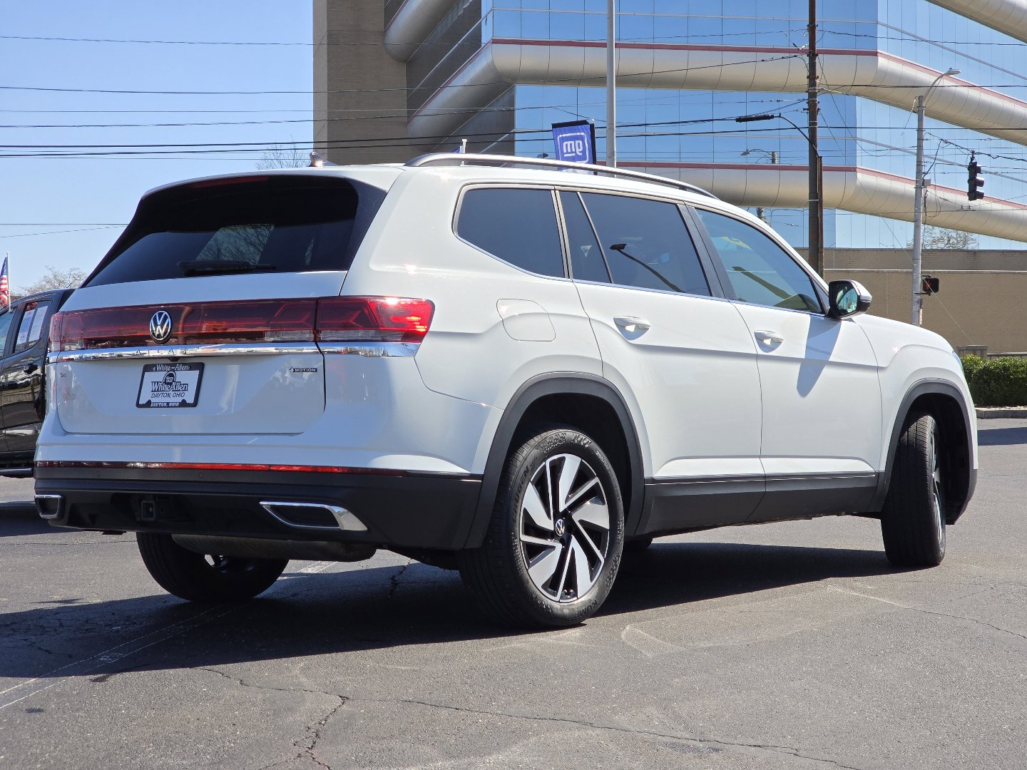 Used 2025 Volkswagen Atlas SE AWD/4WD image 23