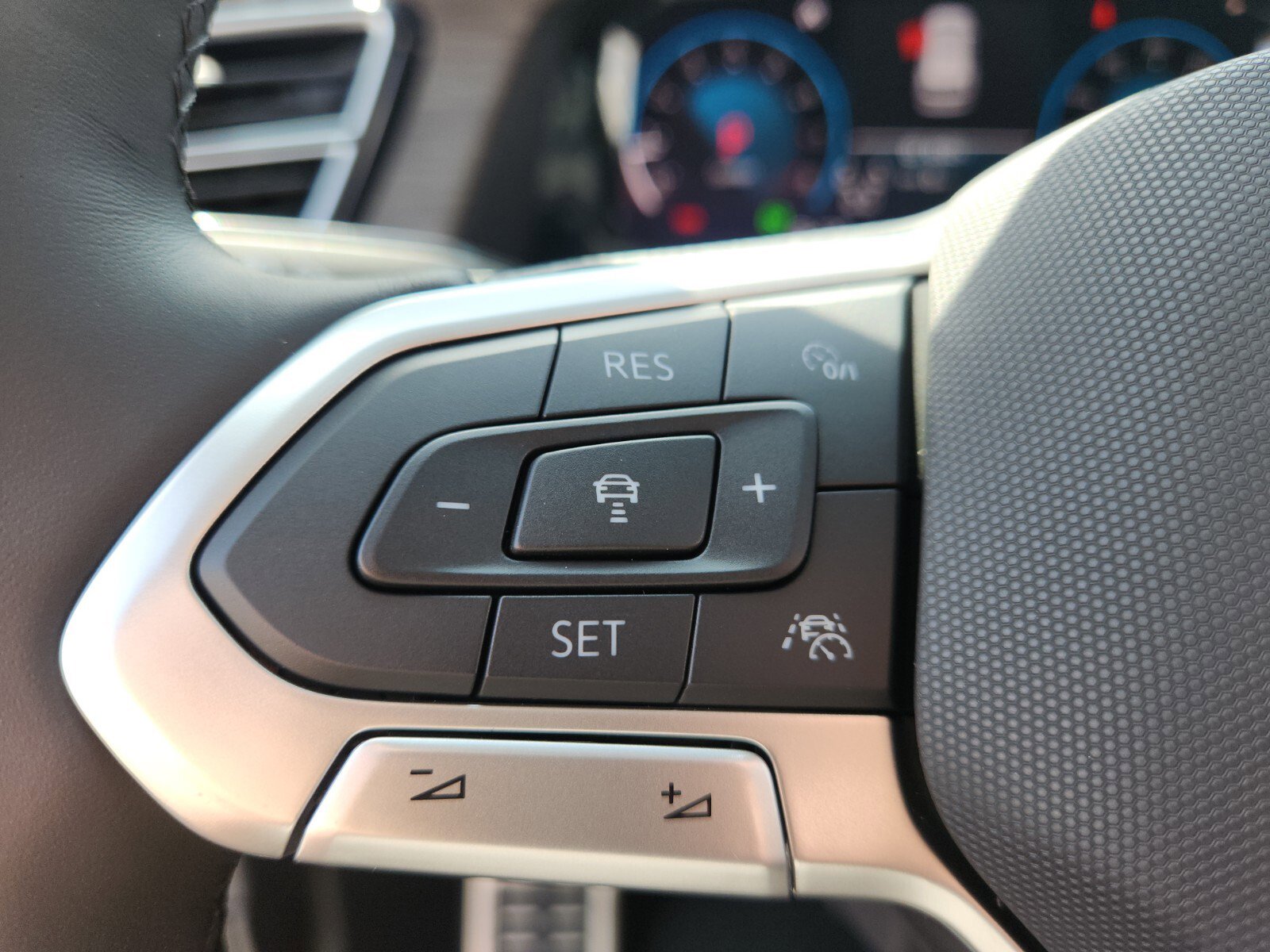 New 2026 Volkswagen Atlas SEL Premium R-Line image 17