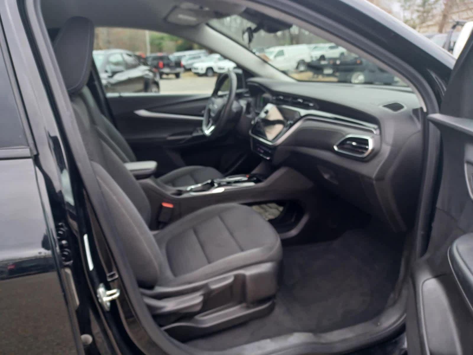 Used 2023 Chevrolet Bolt EUV LT w/ Driver Confidence Package image 18