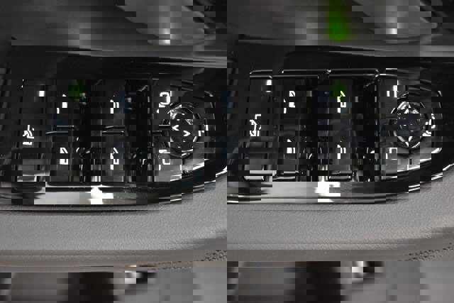 New 2026 BMW 530i xDrive w/ M Sport Package image 23