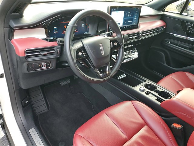 Used 2024 Lincoln Corsair Reserve w/ Rear Removable Package Tray image 18