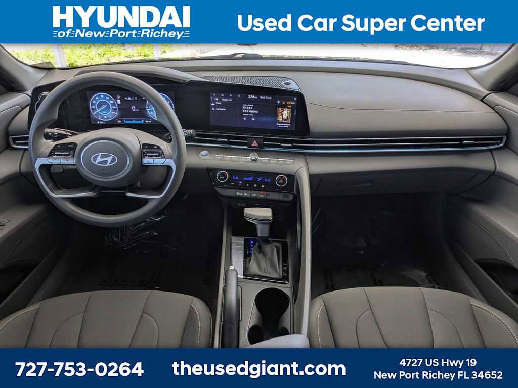 Used 2024 Hyundai Elantra SEL FWD image 15
