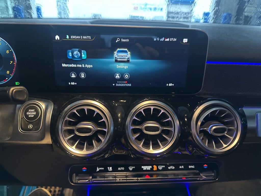 Used 2021 Mercedes-Benz GLB 250 4MATIC w/ AMG Line image 8