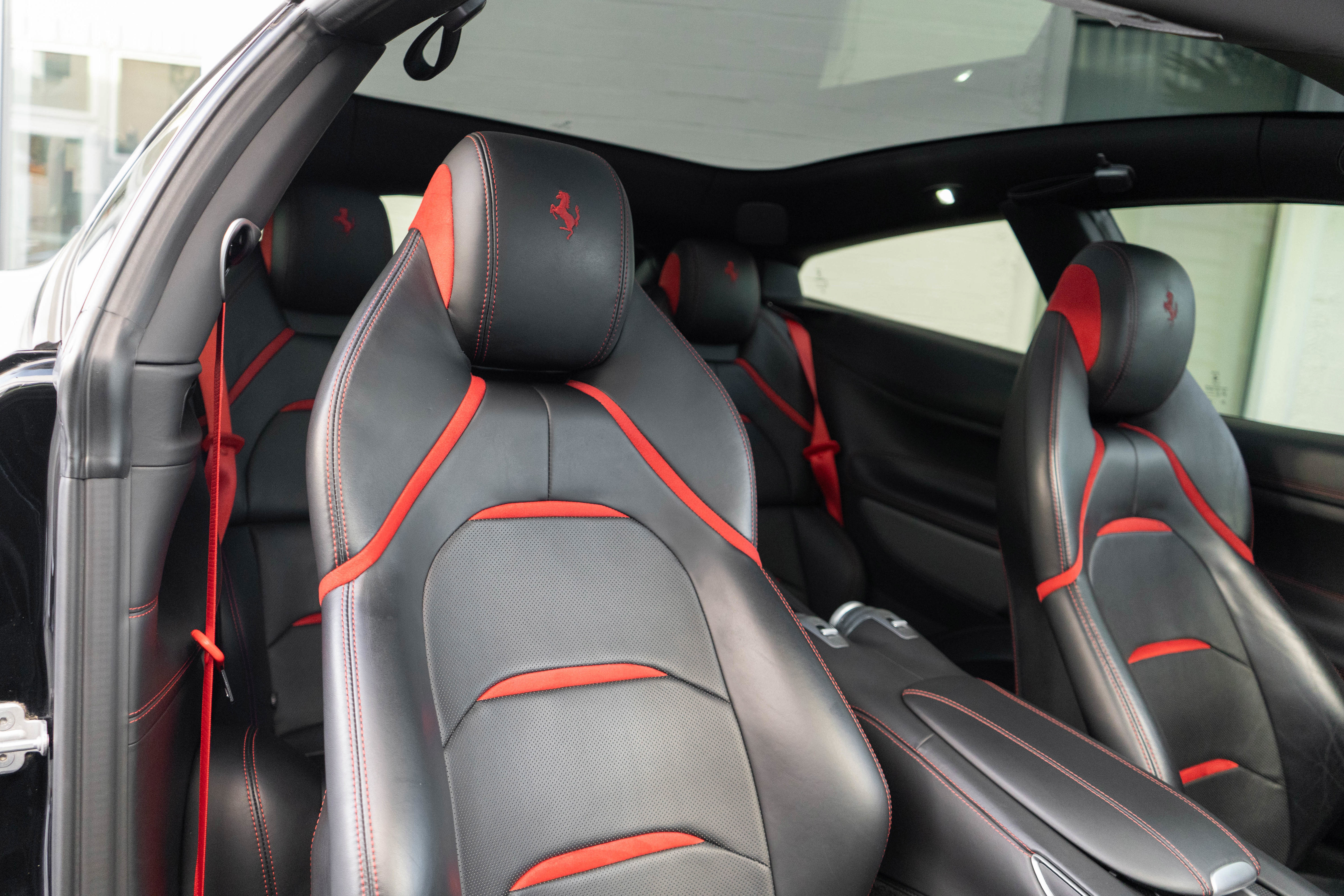 Used 2018 Ferrari GTC4Lusso T RWD image 34