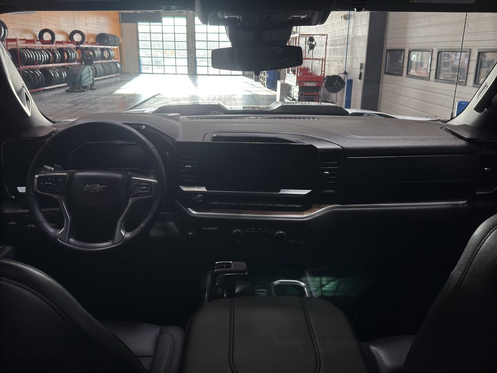 Used 2025 Chevrolet Silverado 1500 LT Trail Boss w/ LT Trail Boss Premium Package image 15