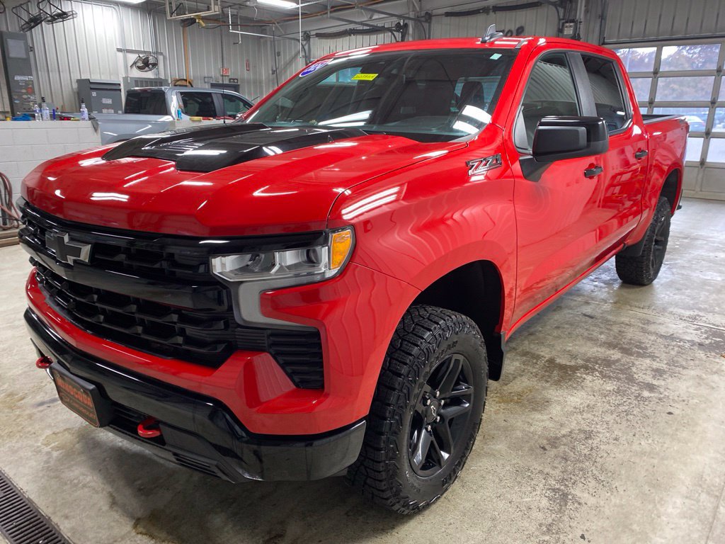 Used 2024 Chevrolet Silverado 1500 LT Trail Boss w/ Protection Package AWD/4WD image 8