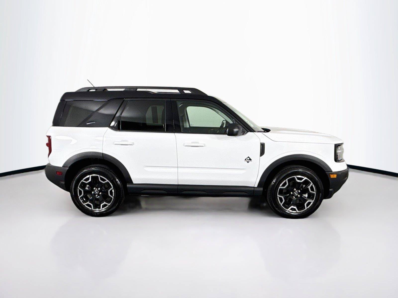 Used 2025 Ford Bronco Sport Outer Banks AWD/4WD image 10