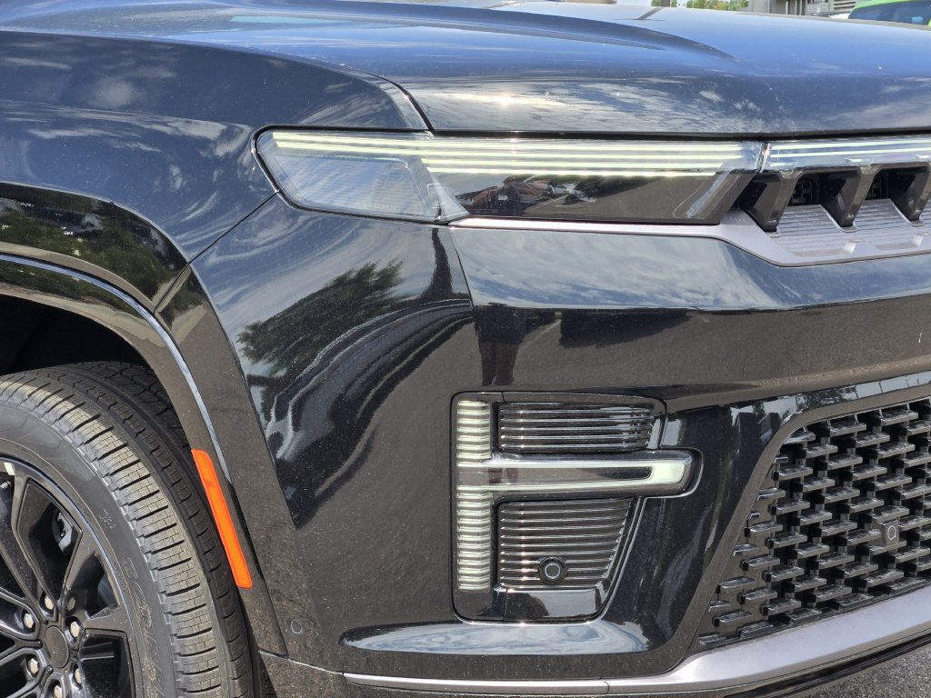 New 2026 Jeep Grand Wagoneer L Summit AWD/4WD image 5