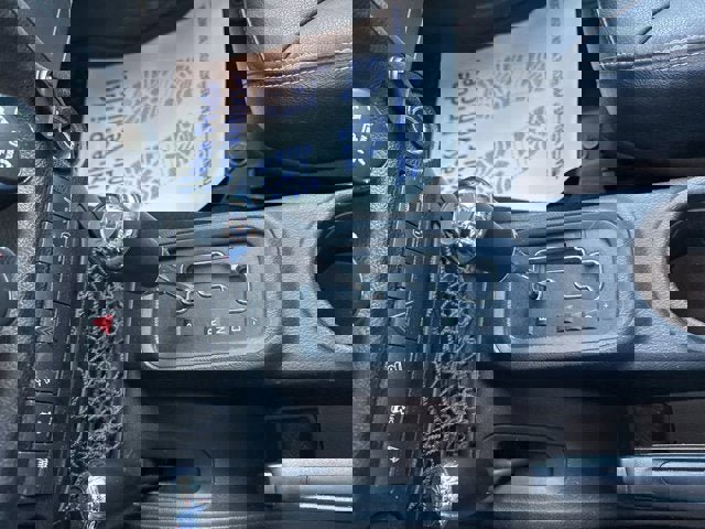 Used 2017 Jeep Wrangler Unlimited Rubicon w/ Connectivity Group image 16