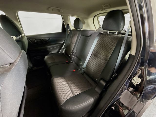 Used 2019 Nissan Rogue S image 23