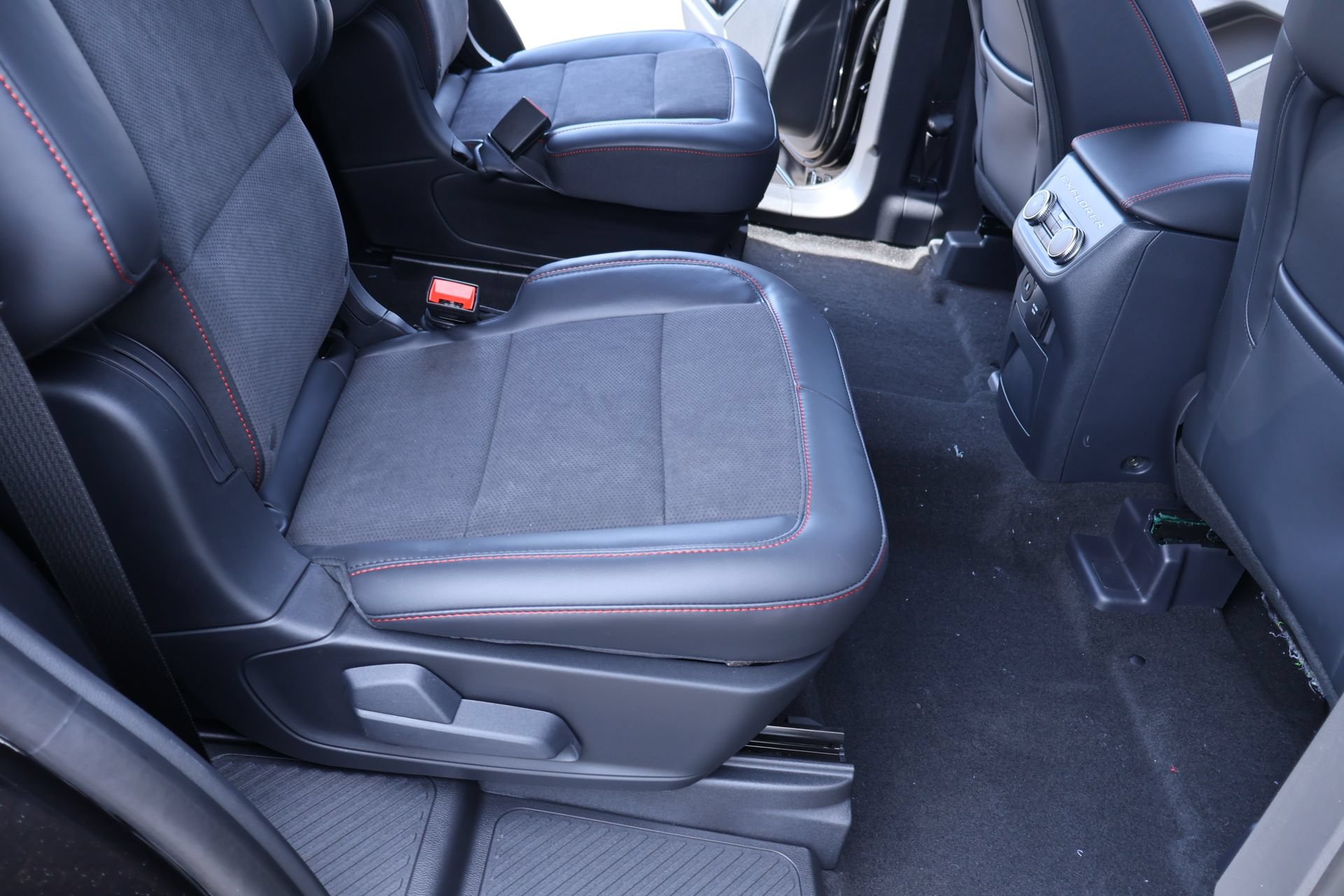 New 2026 Ford Explorer ST w/ Sun And Sound Package AWD/4WD image 15