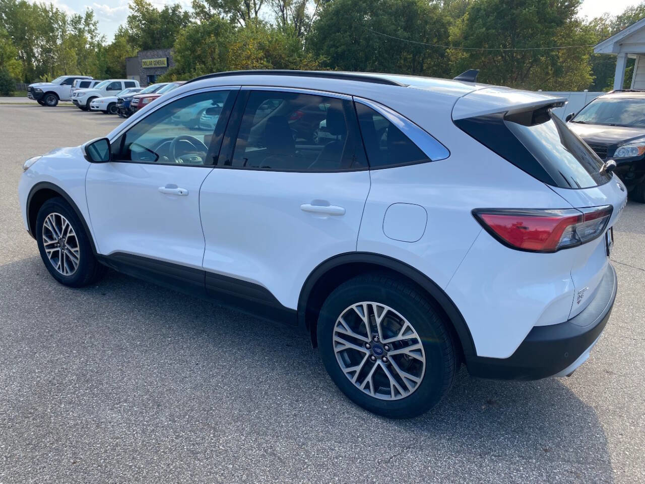 Used 2020 Ford Escape SEL image 3