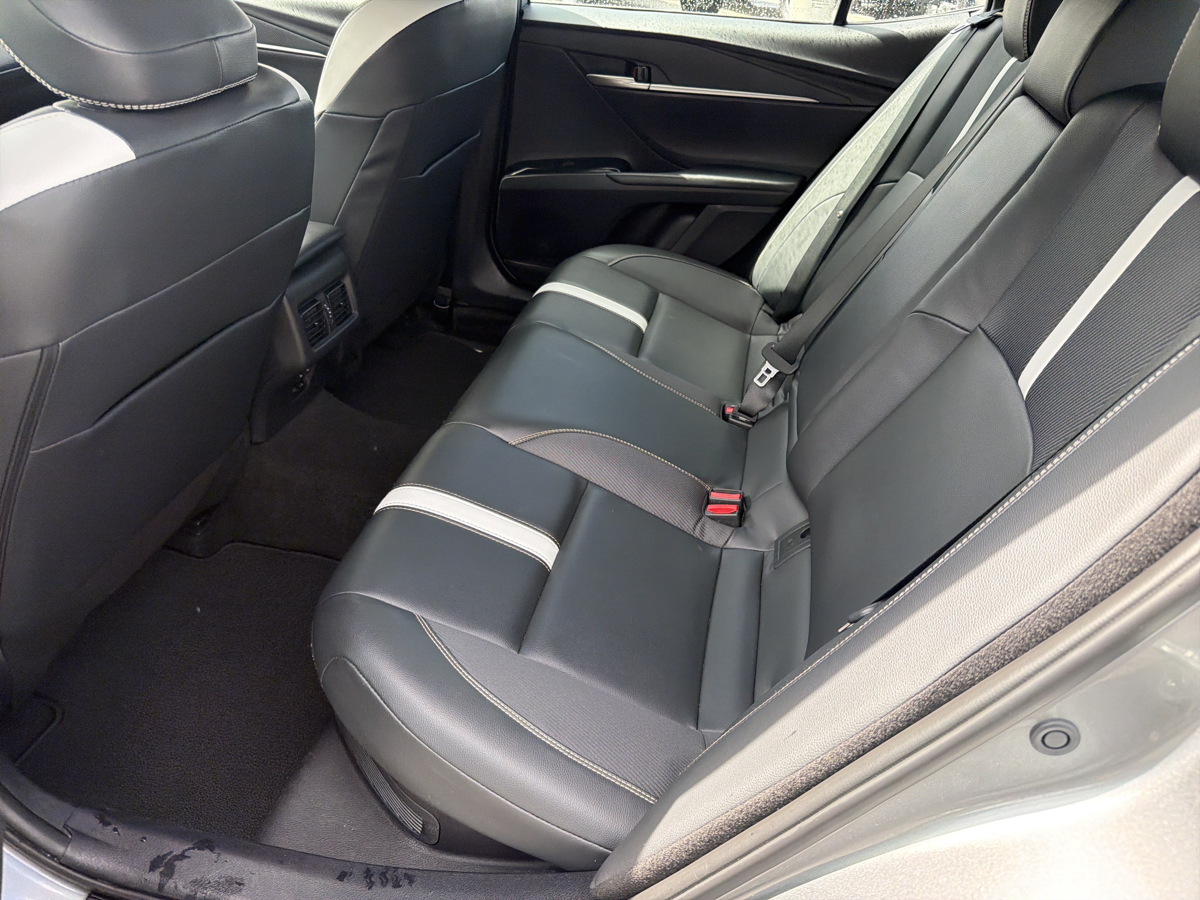 Certified 2025 Toyota Camry SE FWD image 29
