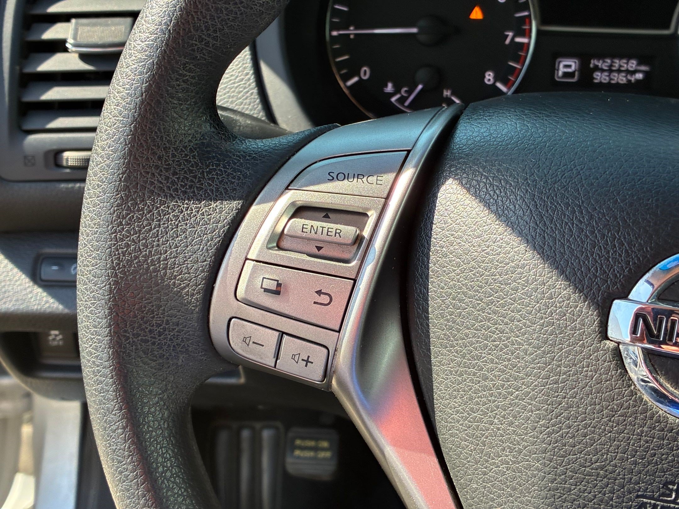 Used 2014 Nissan Altima 2.5 S FWD image 19