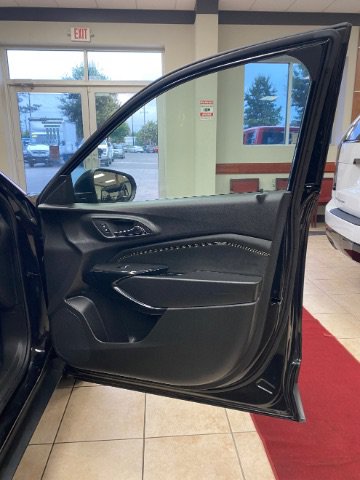 Used 2025 Chevrolet Trax ACTIV w/ Driver Confidence Package FWD image 9