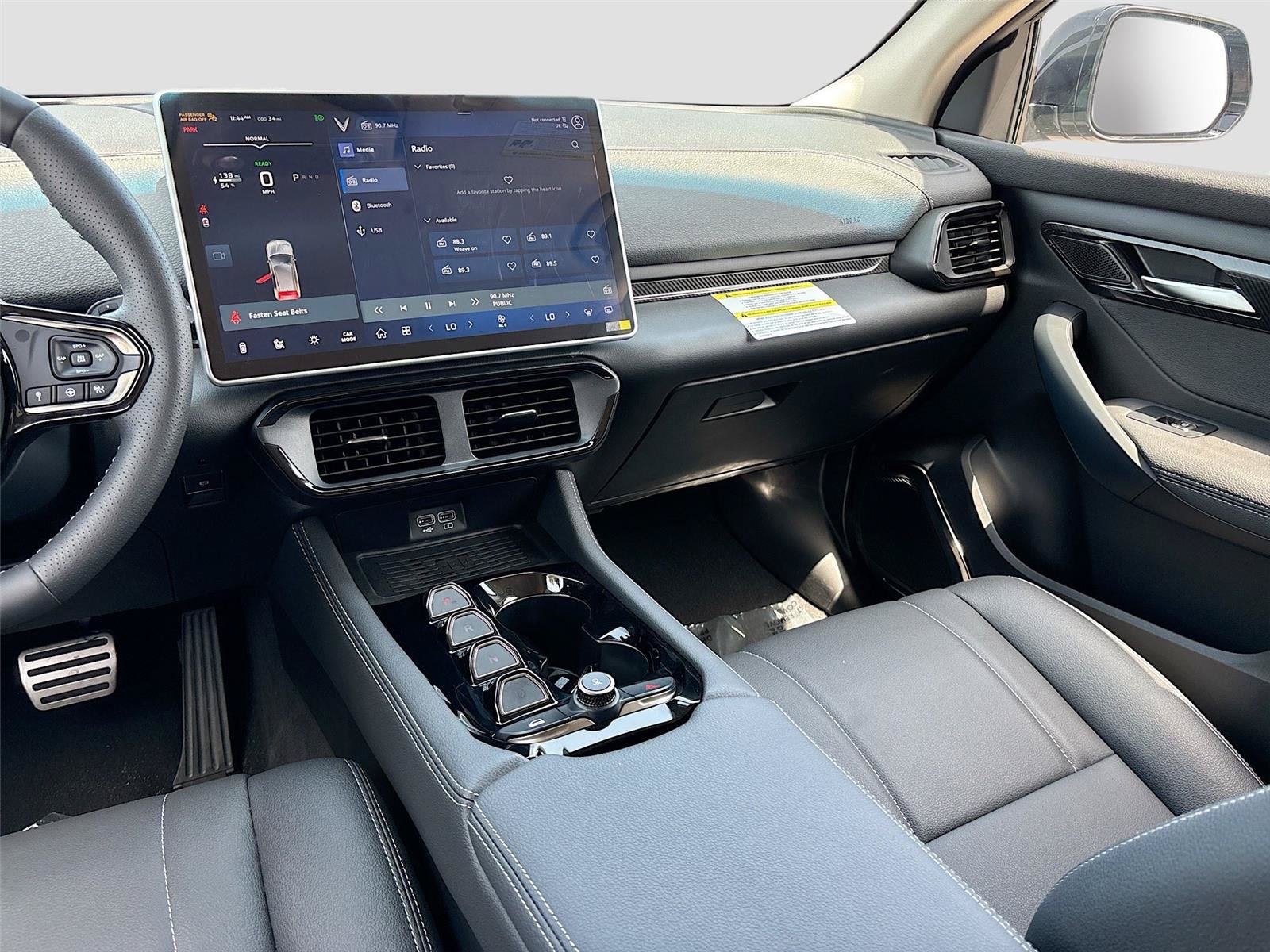 New 2025 VinFast VF 8 Eco AWD/4WD image 22