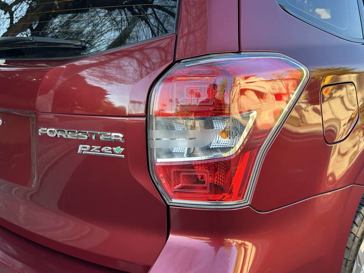 Used 2016 Subaru Forester 2.5i w/ Alloy Wheel Package image 46